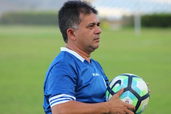 Presidente do Parnahyba, Batista Filho (Foto: Arthur Ribeiro/GloboEsporte.com)