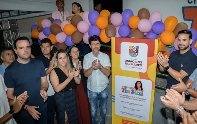 Prefeito Júnior Menezes inaugura mais uma creche
