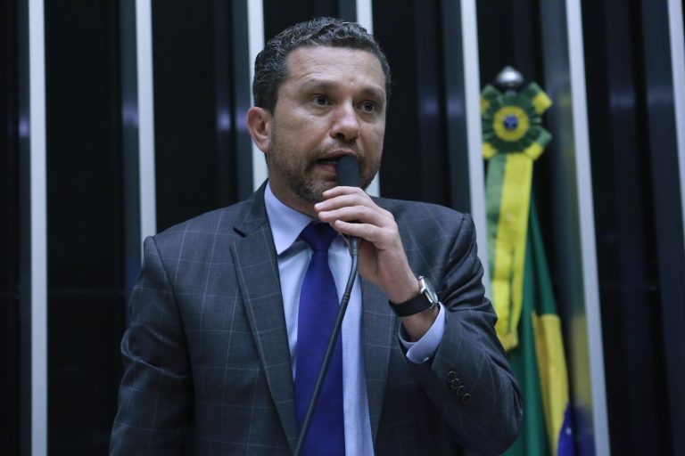 Pinato: comunidade de “cyber atletas” ainda carece de reconhecimento como esportistas - (Foto: Paulo Sergio/Câmara dos Deputados)