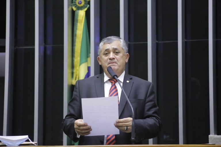 O autor da proposta, deputado José Guimarães - (Foto: Paulo Sergio/Câmara dos Deputados)