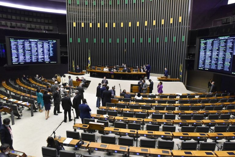 Deputados em sessão do Plenário - (Foto: Zeca Ribeiro/Câmara dos Deputados)