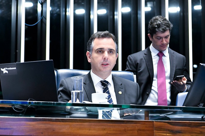 O presidente do Senado também disse esperar que o PL 1.472/2021, projeto que cria regras visando à estabilização do preço dos combustíveis, seja votado na Câmara - Waldemir Barreto/Agência Senado