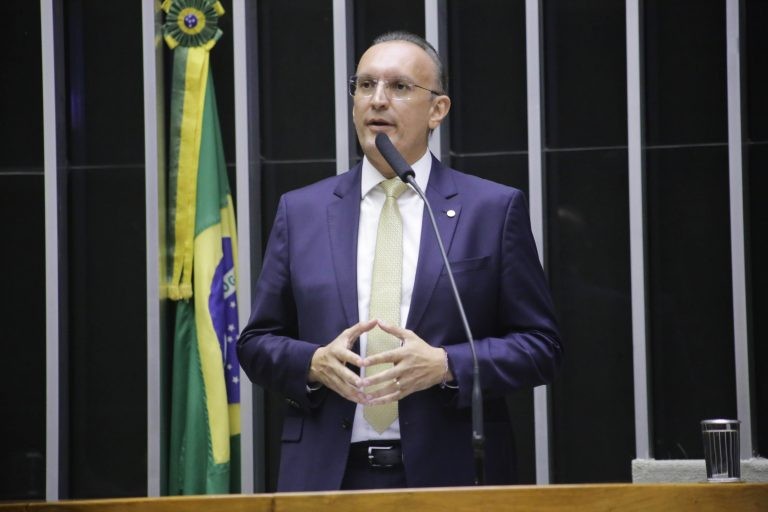Fabio Henrique: muitos municípios estabelecem a gratuidade em legislação local - (Foto: Paulo Sergio/Câmara dos Deputados)
