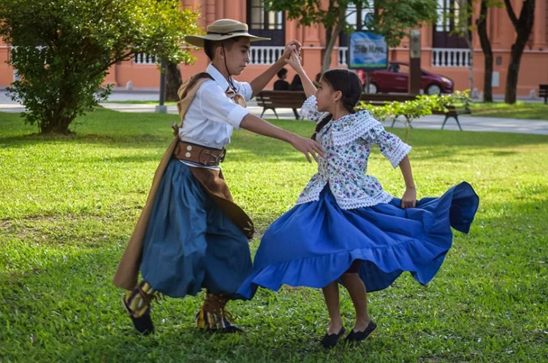 Crianças participam de festival cultural de chamamé em MS: ritmo musical é acompanhado por dança - Portal Educativa-MS